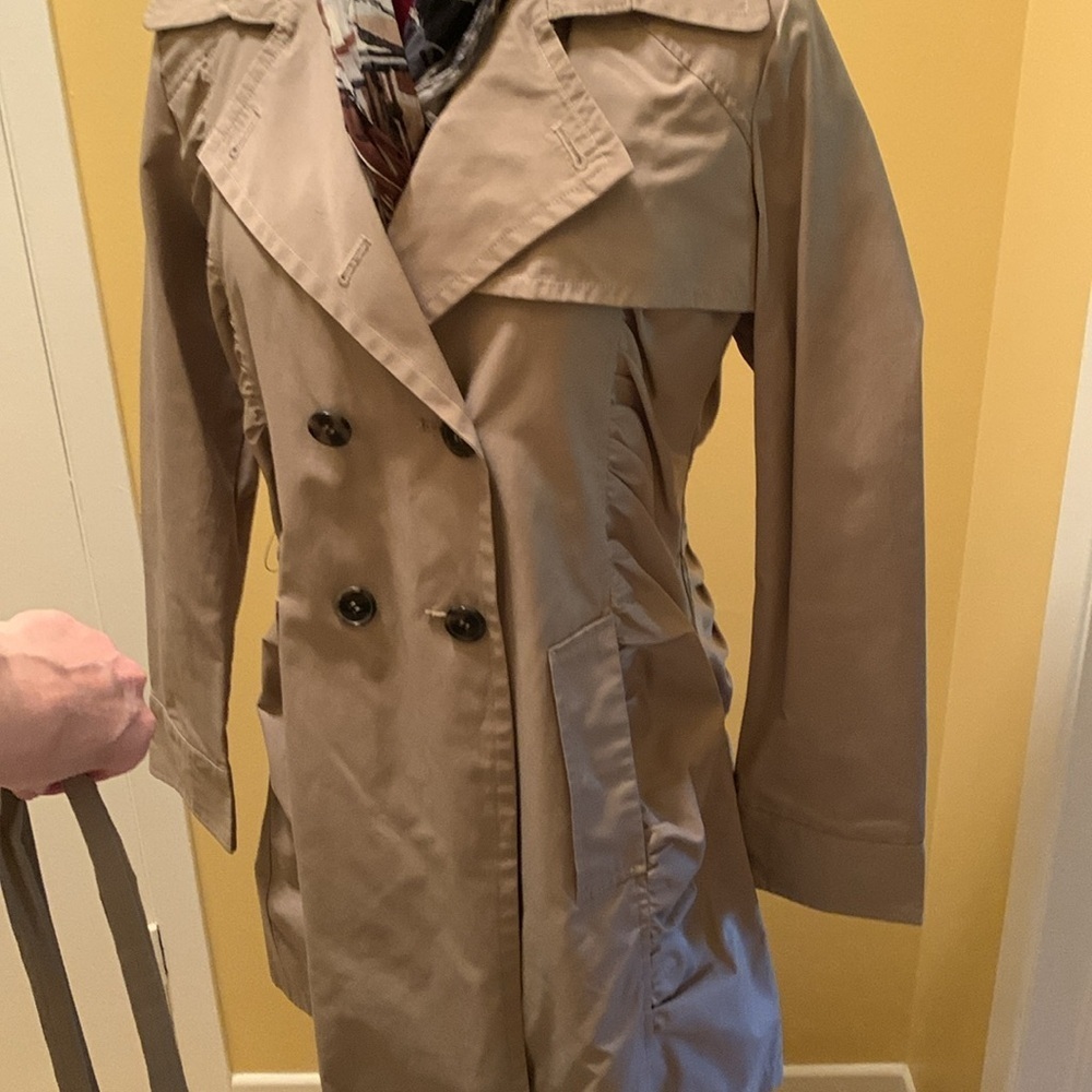 Black Rivet Lightweight Belted Short Trench Coat feminine classic - Picture 5 of 15